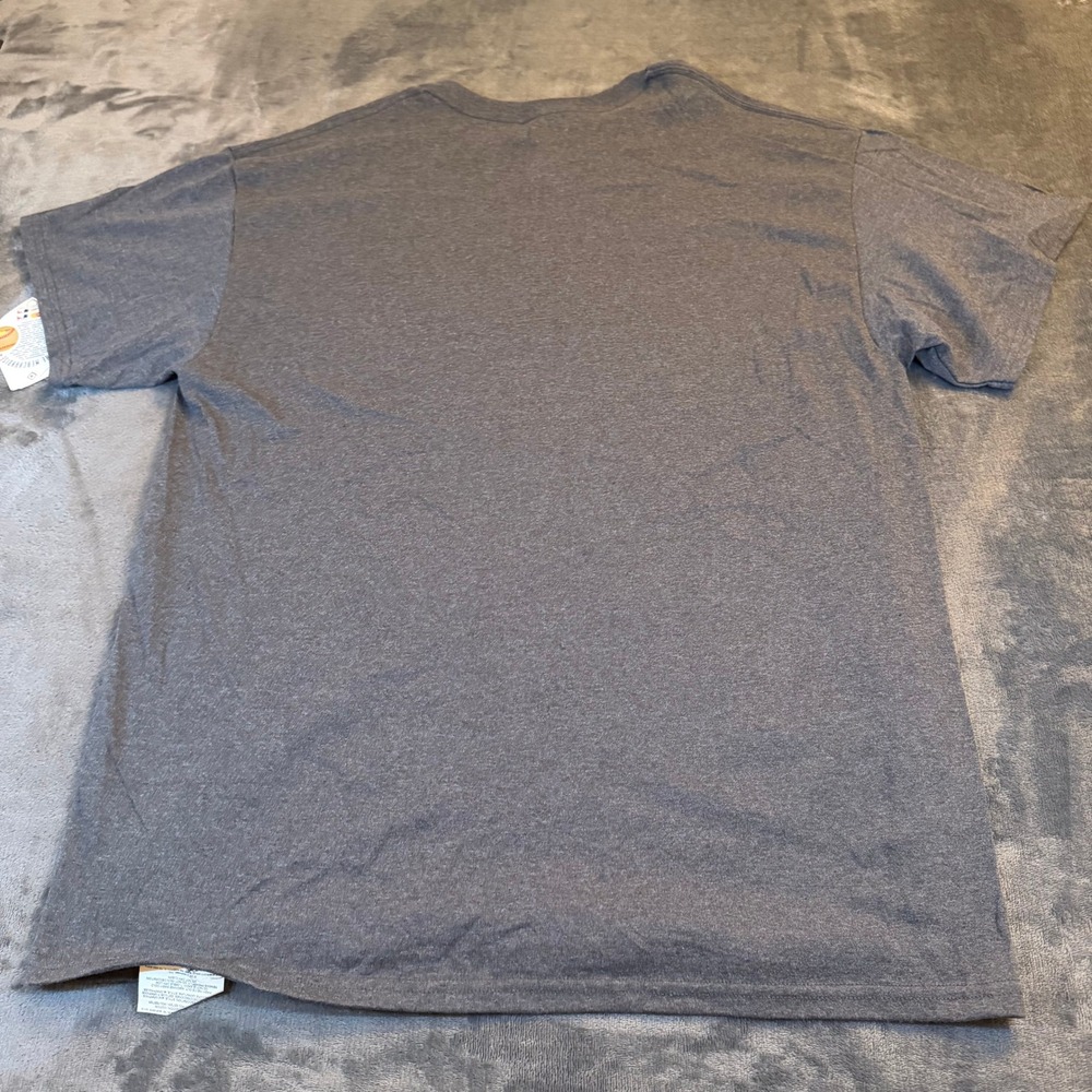 Majestic Chicago Cubs T Shirt Gray Baseball Graphic Tee Mens Extra Large NWT - Picture 4 of 9